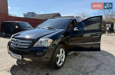 Позашляховик / Кросовер Mercedes-Benz M-Class 2007 в 