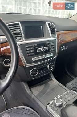 Внедорожник / Кроссовер Mercedes-Benz M-Class 2013 в 