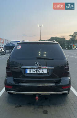 Внедорожник / Кроссовер Mercedes-Benz M-Class 2009 в 