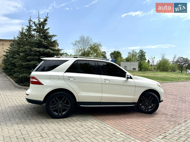 Внедорожник / Кроссовер Mercedes-Benz M-Class 2012 в Харькове