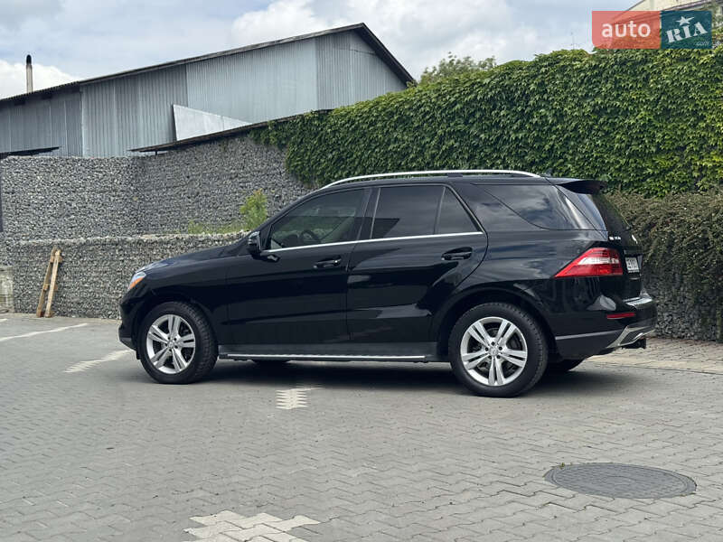 Внедорожник / Кроссовер Mercedes-Benz M-Class 2013 в Черновцах