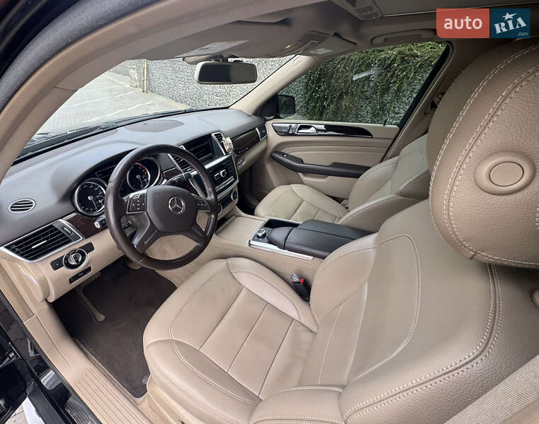 Внедорожник / Кроссовер Mercedes-Benz M-Class 2013 в Черновцах