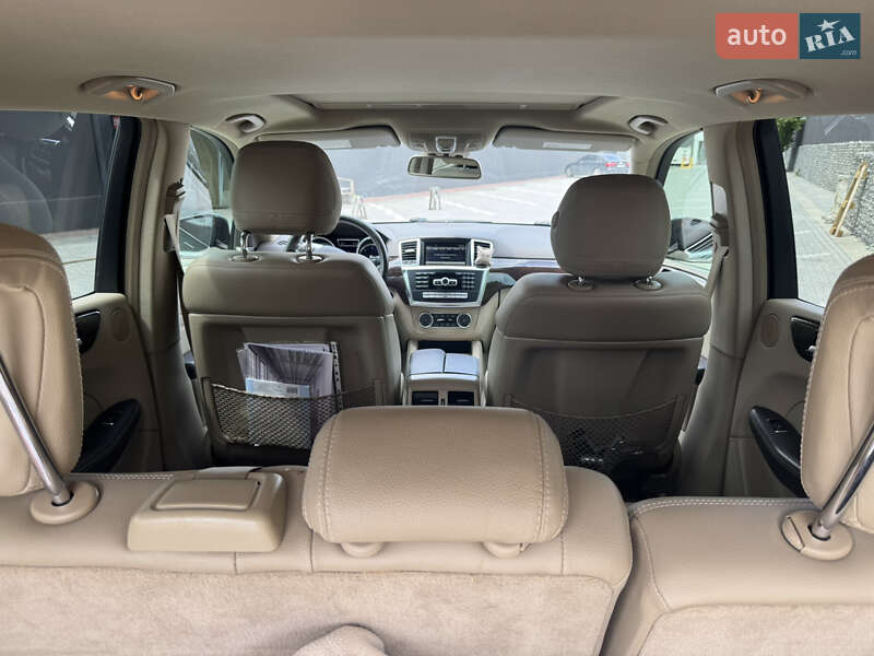 Внедорожник / Кроссовер Mercedes-Benz M-Class 2013 в Черновцах