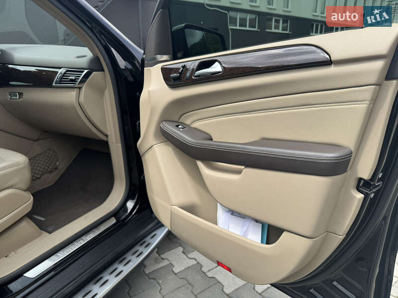 Внедорожник / Кроссовер Mercedes-Benz M-Class 2013 в Черновцах