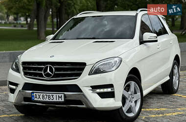 Позашляховик / Кросовер Mercedes-Benz M-Class 2013 в 
