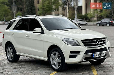 Позашляховик / Кросовер Mercedes-Benz M-Class 2013 в 