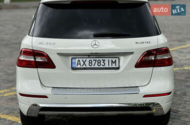 Позашляховик / Кросовер Mercedes-Benz M-Class 2013 в 