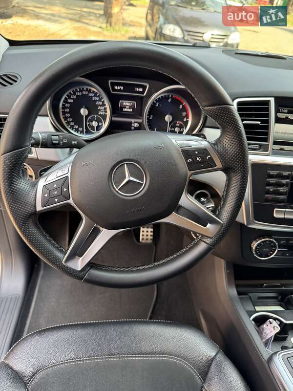 Позашляховик / Кросовер Mercedes-Benz M-Class 2013 в Києві