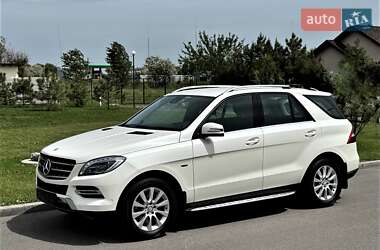 Внедорожник / Кроссовер Mercedes-Benz M-Class 2014 в Днепре