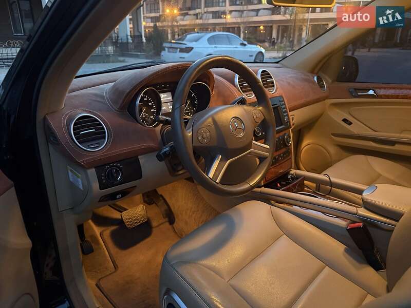 Позашляховик / Кросовер Mercedes-Benz M-Class 2008 в Києві