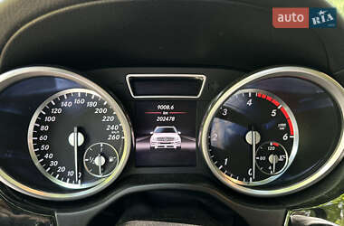 Внедорожник / Кроссовер Mercedes-Benz M-Class 2013 в 