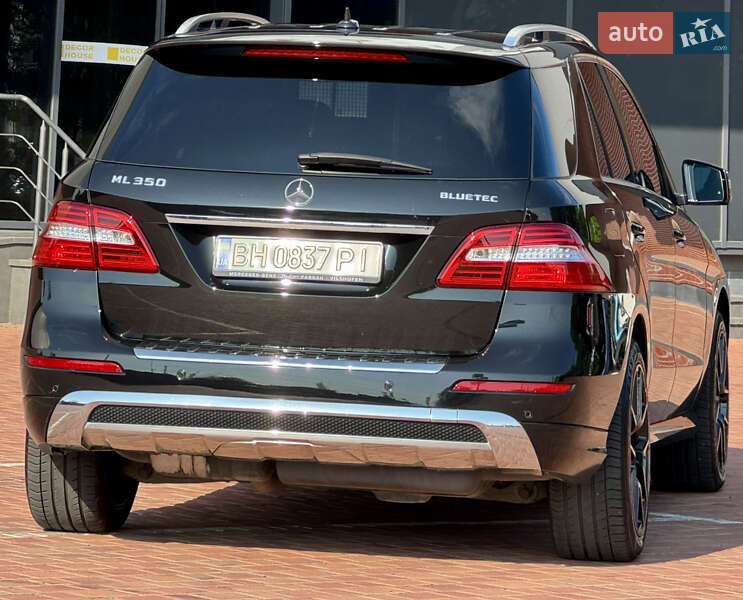 Внедорожник / Кроссовер Mercedes-Benz M-Class 2013 в Одессе