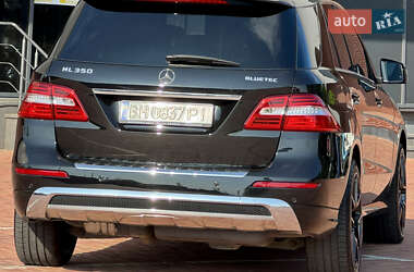 Внедорожник / Кроссовер Mercedes-Benz M-Class 2013 в 