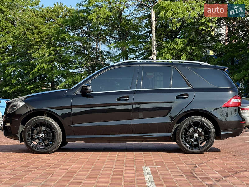 Внедорожник / Кроссовер Mercedes-Benz M-Class 2013 в Одессе