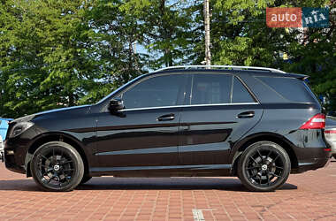 Внедорожник / Кроссовер Mercedes-Benz M-Class 2013 в 