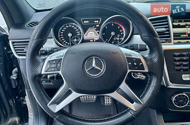 Внедорожник / Кроссовер Mercedes-Benz M-Class 2013 в 