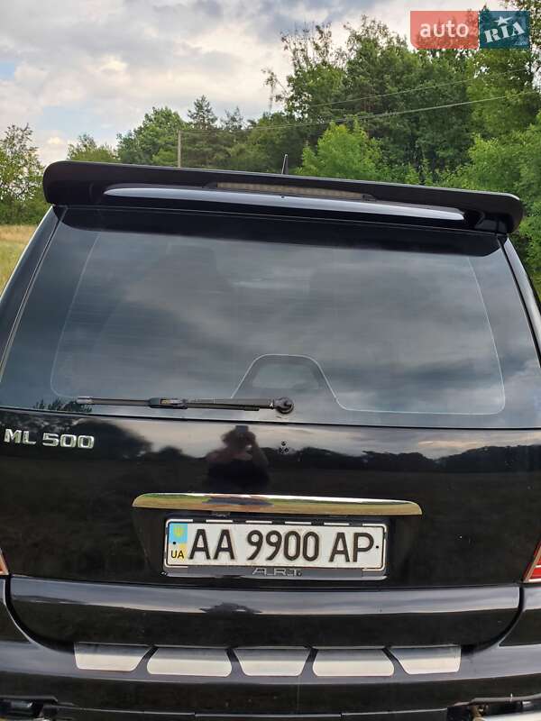 Внедорожник / Кроссовер Mercedes-Benz M-Class 2001 в Киеве