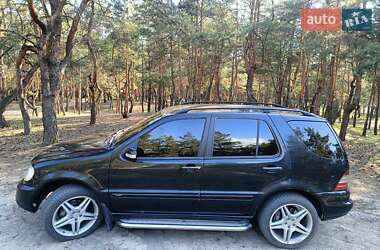 Внедорожник / Кроссовер Mercedes-Benz M-Class 2003 в 