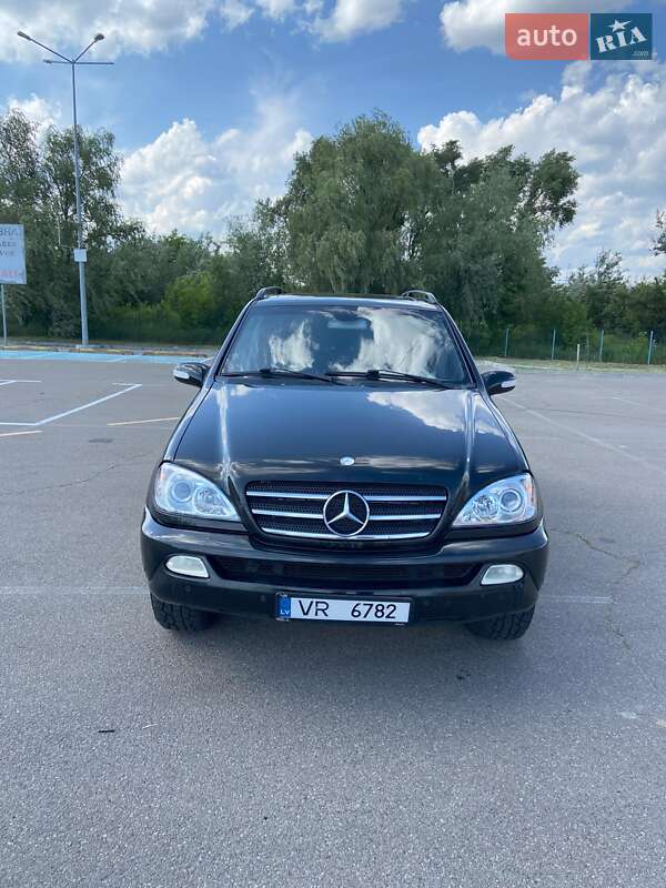 Внедорожник / Кроссовер Mercedes-Benz M-Class 2002 в 