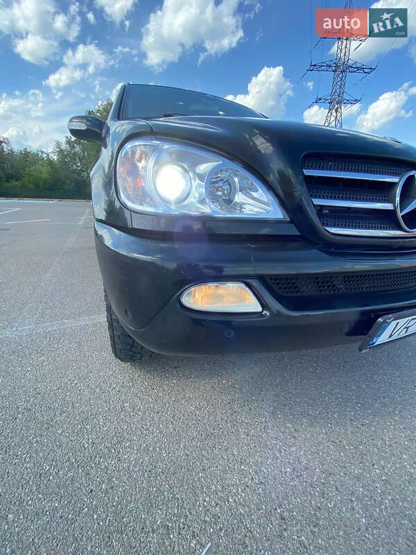 Внедорожник / Кроссовер Mercedes-Benz M-Class 2002 в Киеве