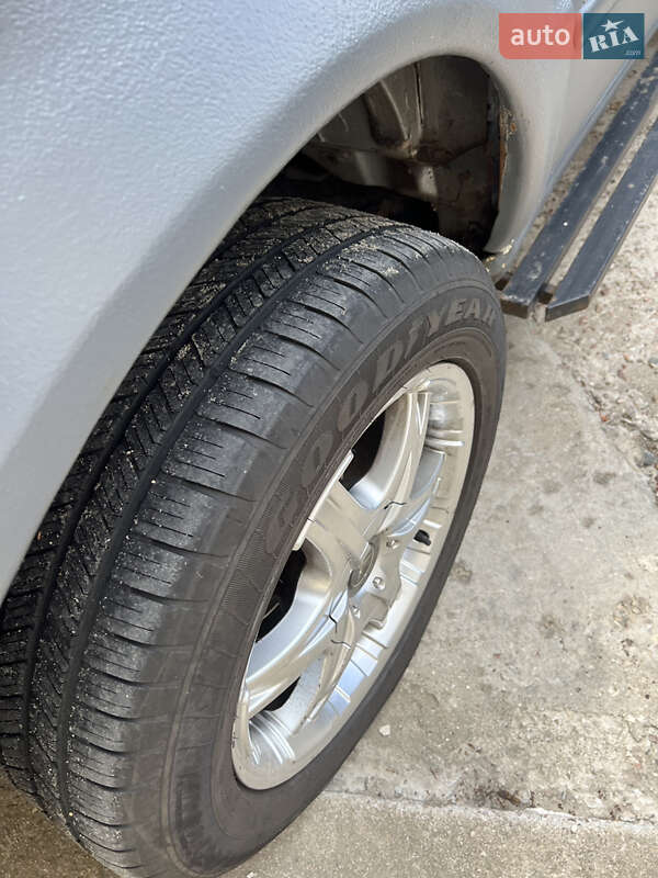 Внедорожник / Кроссовер Mercedes-Benz M-Class 2001 в Одессе