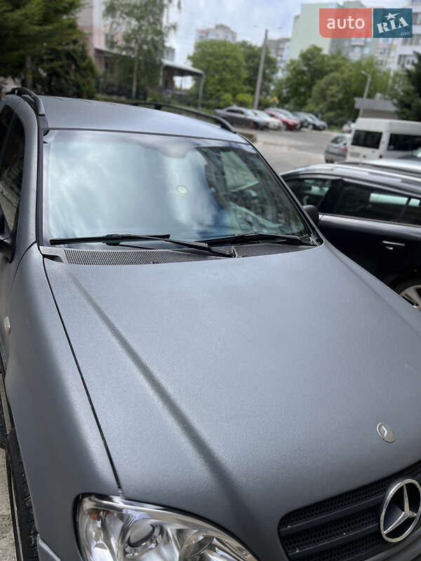 Внедорожник / Кроссовер Mercedes-Benz M-Class 2001 в Одессе