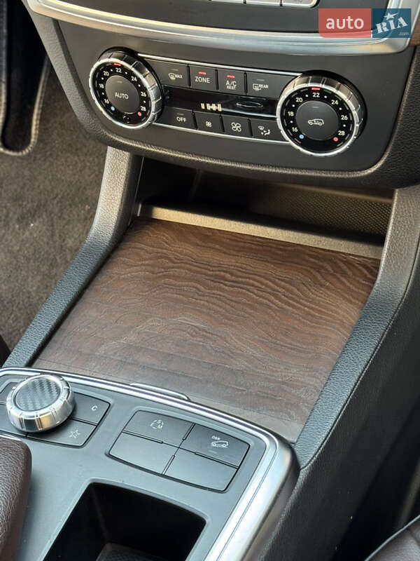 Внедорожник / Кроссовер Mercedes-Benz M-Class 2013 в Одессе