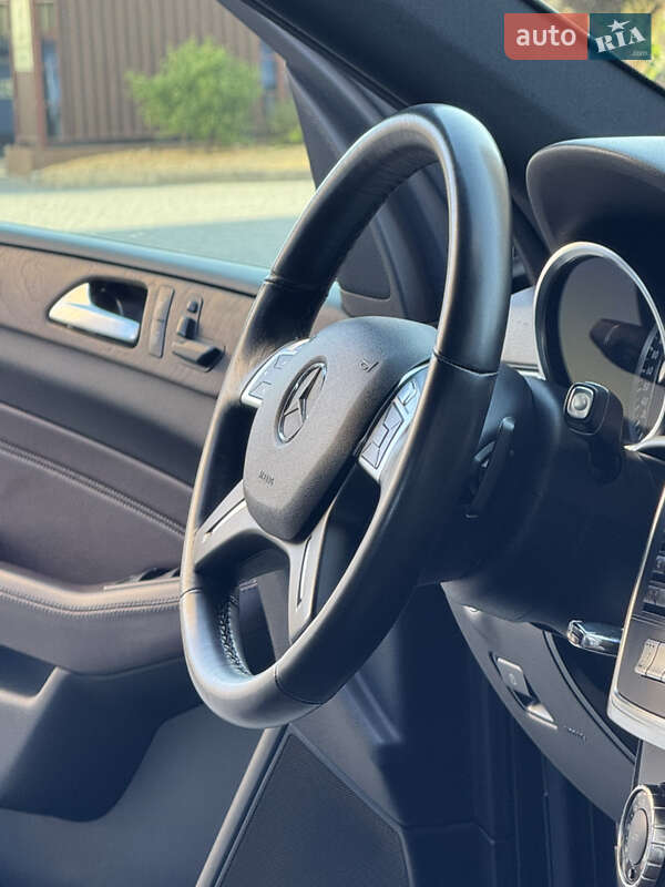 Внедорожник / Кроссовер Mercedes-Benz M-Class 2013 в Одессе