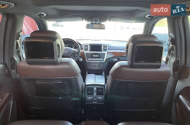 Внедорожник / Кроссовер Mercedes-Benz M-Class 2012 в 