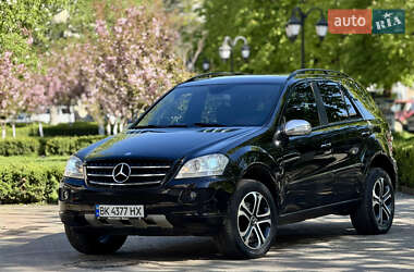 Внедорожник / Кроссовер Mercedes-Benz M-Class 2007 в 