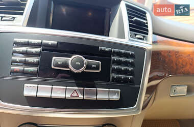 Внедорожник / Кроссовер Mercedes-Benz M-Class 2013 в 