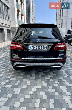 Внедорожник / Кроссовер Mercedes-Benz M-Class 2014 в 