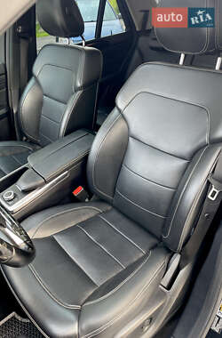 Внедорожник / Кроссовер Mercedes-Benz M-Class 2014 в 