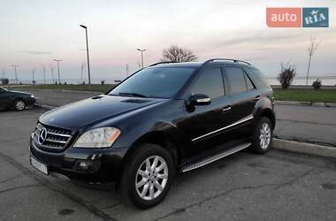 Внедорожник / Кроссовер Mercedes-Benz M-Class 2008 в 