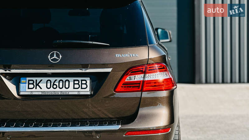 Внедорожник / Кроссовер Mercedes-Benz M-Class 2014 в Ровно
