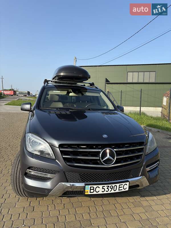 Внедорожник / Кроссовер Mercedes-Benz M-Class 2013 в Львове