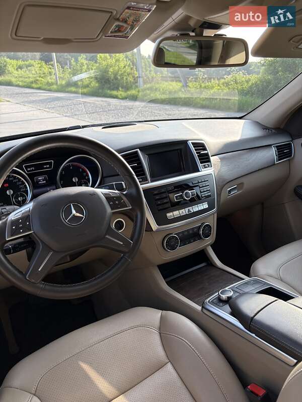 Внедорожник / Кроссовер Mercedes-Benz M-Class 2013 в Львове
