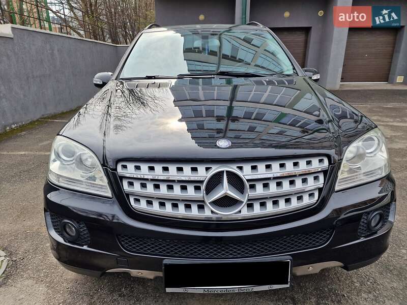 Позашляховик / Кросовер Mercedes-Benz M-Class 2008 в Чернівцях