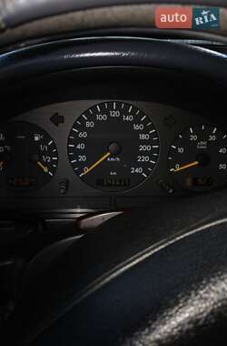 Внедорожник / Кроссовер Mercedes-Benz M-Class 2004 в 