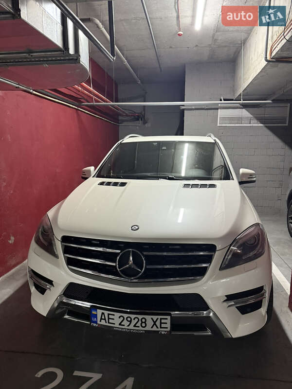 Внедорожник / Кроссовер Mercedes-Benz M-Class 2013 в Днепре