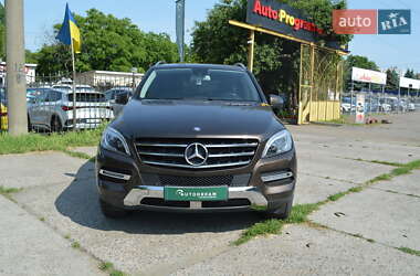 Внедорожник / Кроссовер Mercedes-Benz M-Class 2013 в 