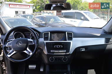 Внедорожник / Кроссовер Mercedes-Benz M-Class 2013 в 