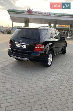 Внедорожник / Кроссовер Mercedes-Benz M-Class 2006 в 