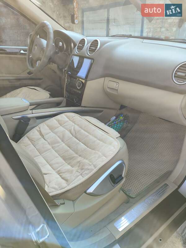 Позашляховик / Кросовер Mercedes-Benz M-Class 2006 в Шостці