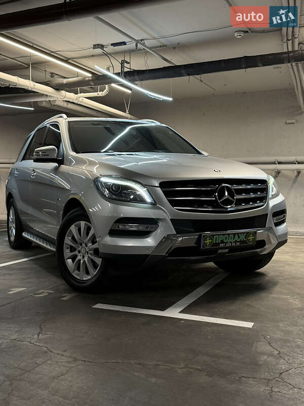 Внедорожник / Кроссовер Mercedes-Benz M-Class 2012 в 