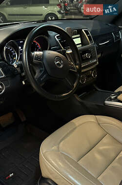 Внедорожник / Кроссовер Mercedes-Benz M-Class 2012 в 
