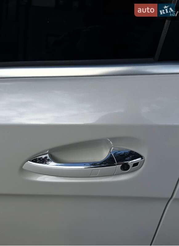 Внедорожник / Кроссовер Mercedes-Benz M-Class 2011 в Виноградове