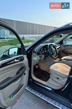 Внедорожник / Кроссовер Mercedes-Benz M-Class 2012 в 