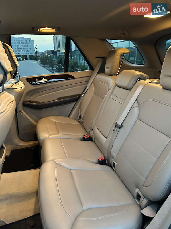 Внедорожник / Кроссовер Mercedes-Benz M-Class 2012 в Хмельницком фото 14 Внедорожник / Кроссовер Mercedes-Benz M-Class 2012 в Хмельницком