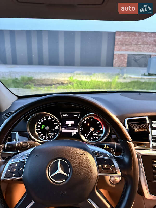 Внедорожник / Кроссовер Mercedes-Benz M-Class 2012 в Хмельницком фото 19 Внедорожник / Кроссовер Mercedes-Benz M-Class 2012 в Хмельницком